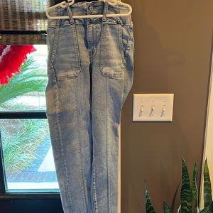 AE jeans condition very comfy jeans size 8